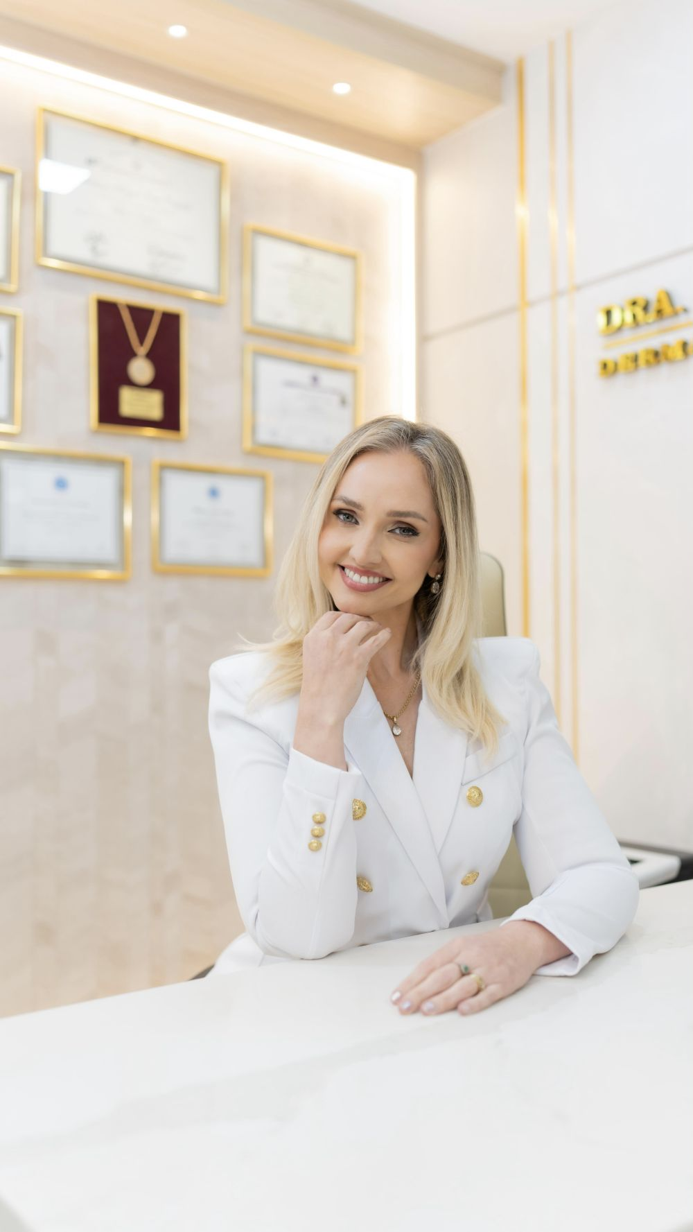 Dra. Marianne Insúa en su consultorio